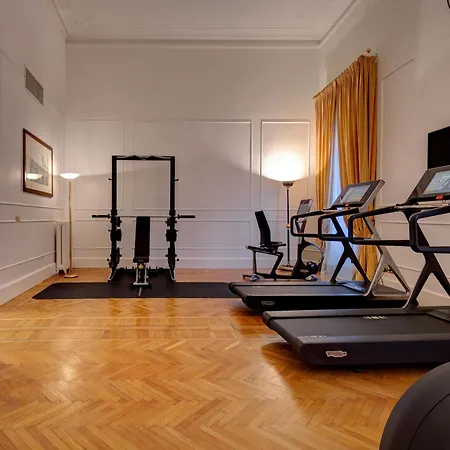 Otel Hotiday Via Del Corso 5*