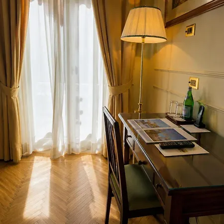 Hotel Hotiday Via Del Corso