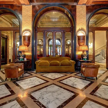 Hotiday Via Del Corso Otel Roma